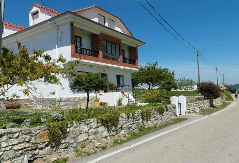 הוסטל Liquid Surfhouse