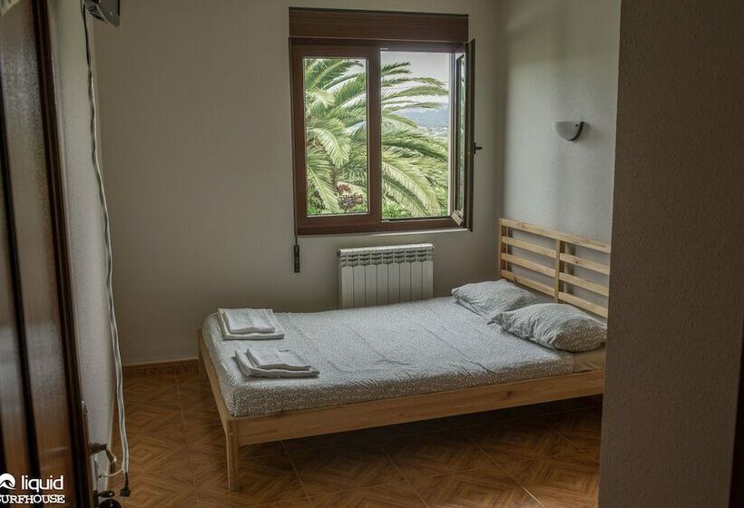 הוסטל Liquid Surfhouse