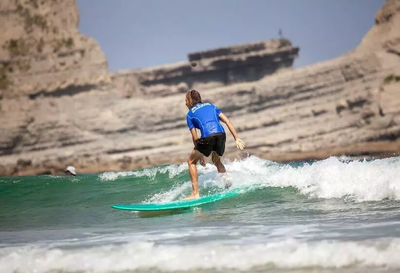 Retkeilymaja Liquid Surfhouse