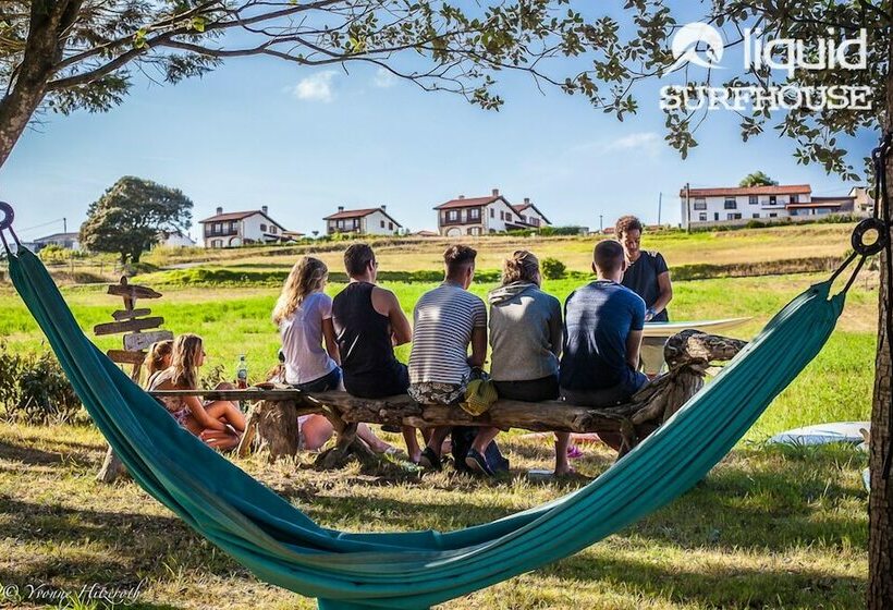 הוסטל Liquid Surfhouse