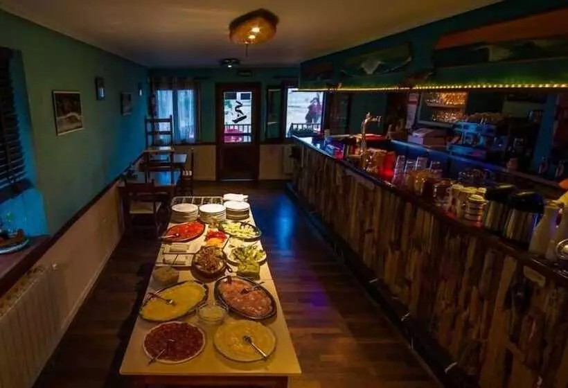 Retkeilymaja Liquid Surfhouse