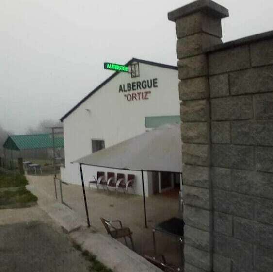 Albergue Ortiz   Hostel