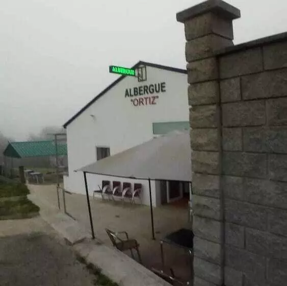 Albergue Ortiz   Hostel
