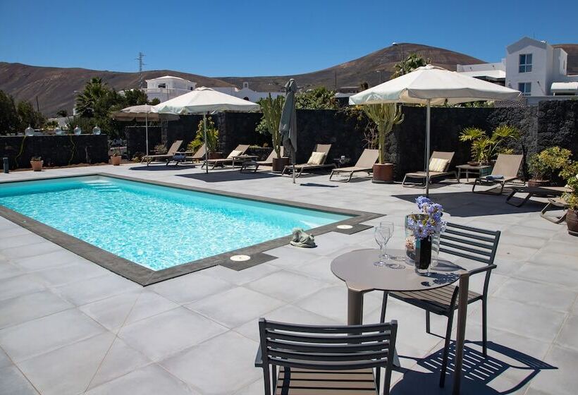 تختخواب و صبحانه 5 Suites Lanzarote