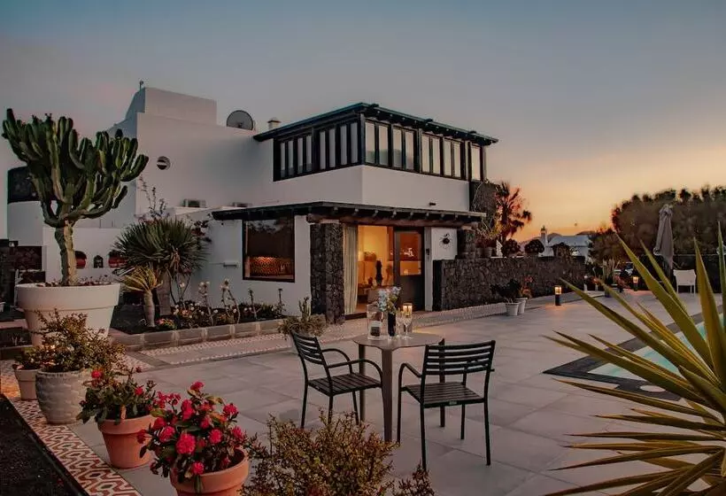 Aamiaismajoitus (B&B) 5 Suites Lanzarote