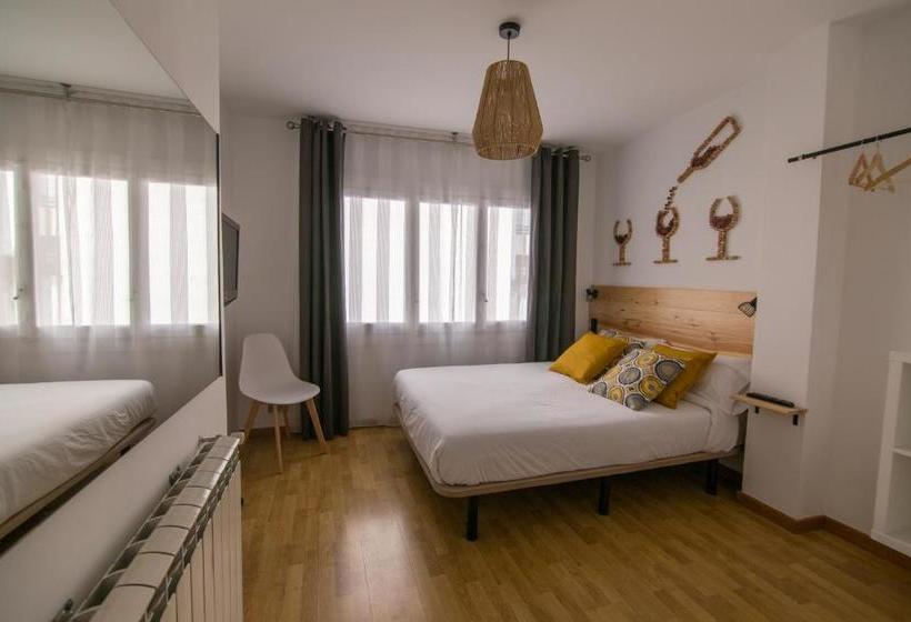 تختخواب و صبحانه Tinto Dreams Hostel