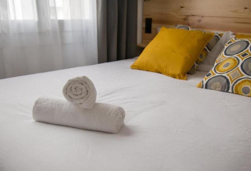 تختخواب و صبحانه Tinto Dreams Hostel