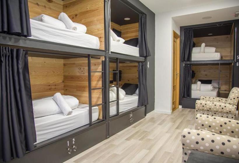 تختخواب و صبحانه Tinto Dreams Hostel