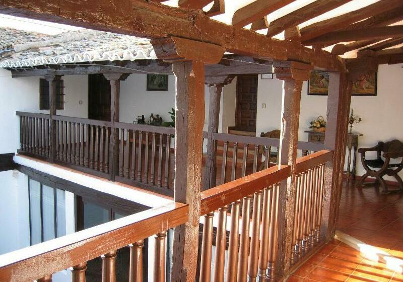 Casa De La Torre Hospederia