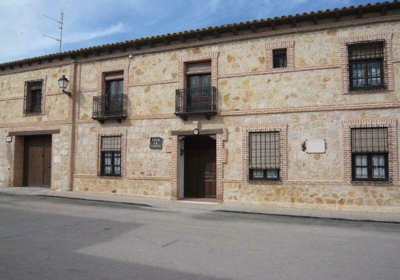 Casa De La Torre Hospederia