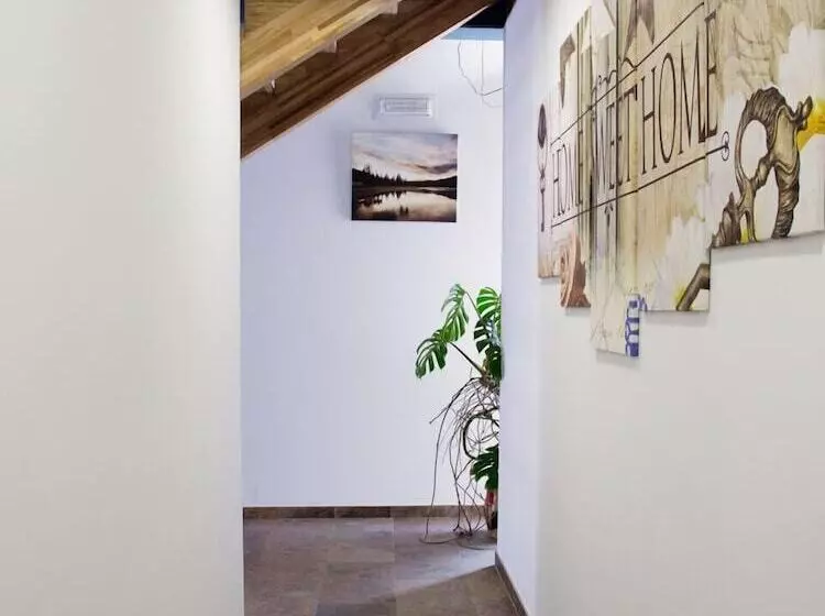 簡易ホテル Complexo Xacobeo