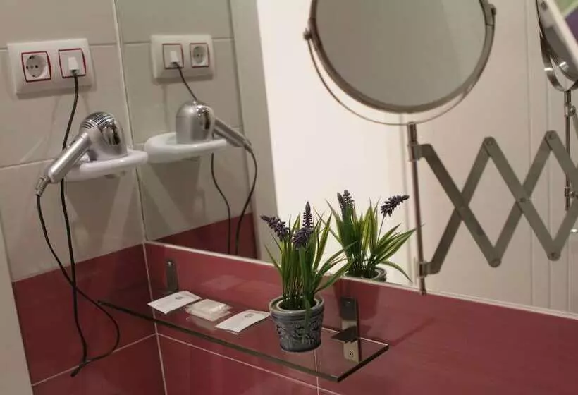 Hostal Madrid Star