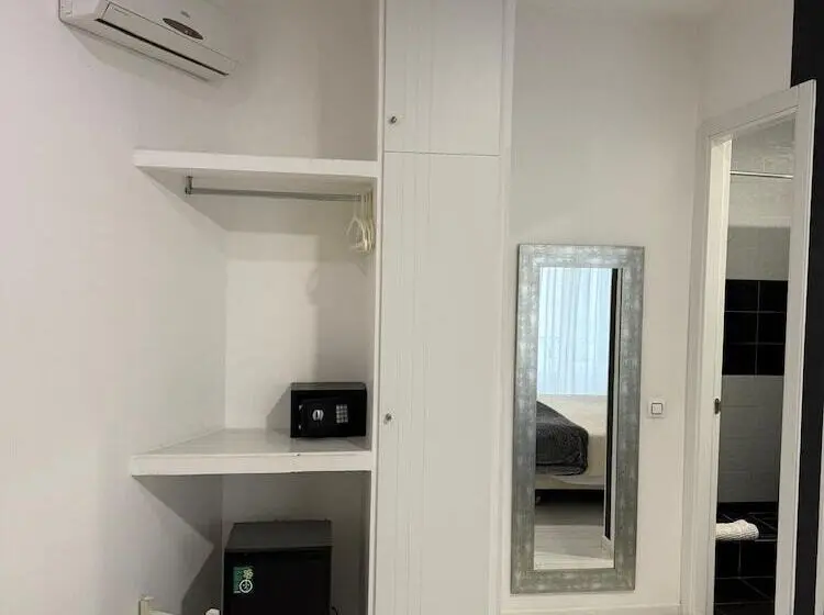 Hostal Madrid Star