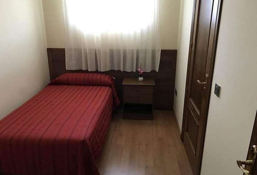 Hostal Restaurante Luciano