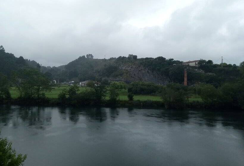 مسافرخانه Riodeva