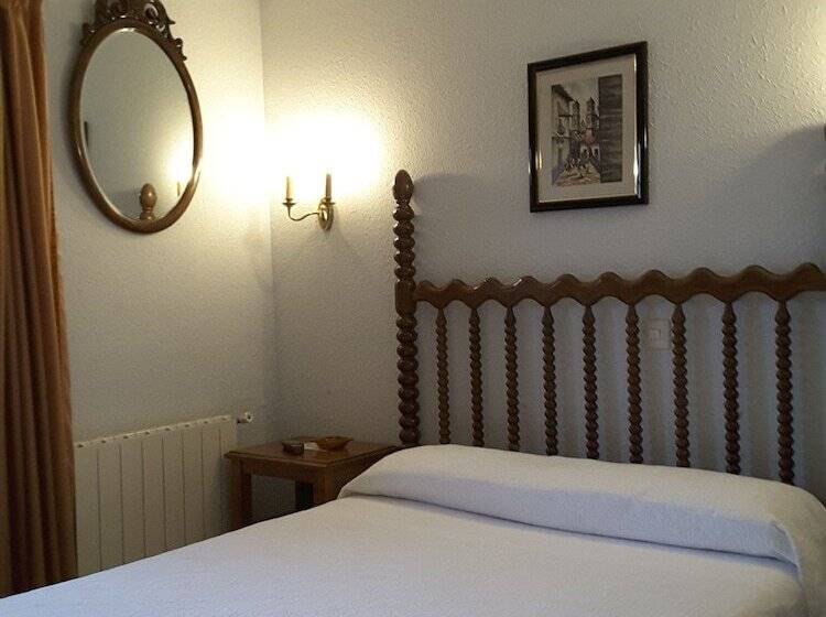 مسافرخانه Riodeva