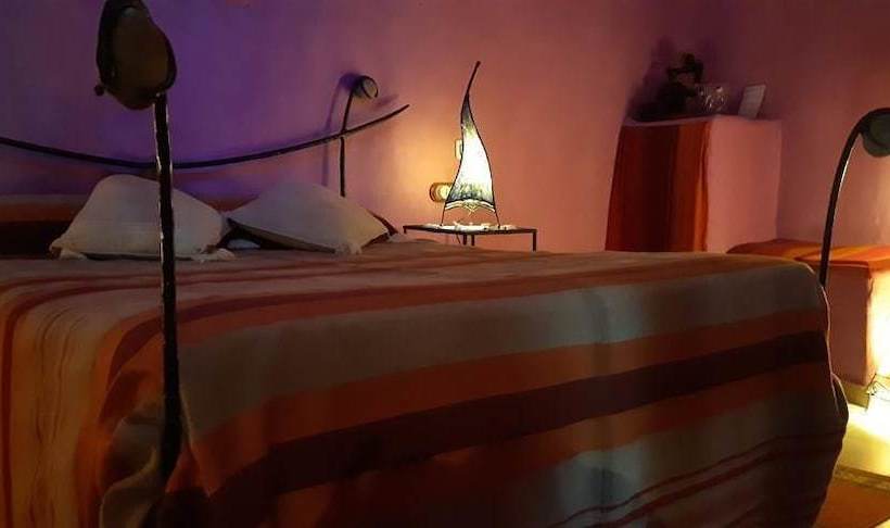 Отель Cueva Tardienta Monegros Adults Only