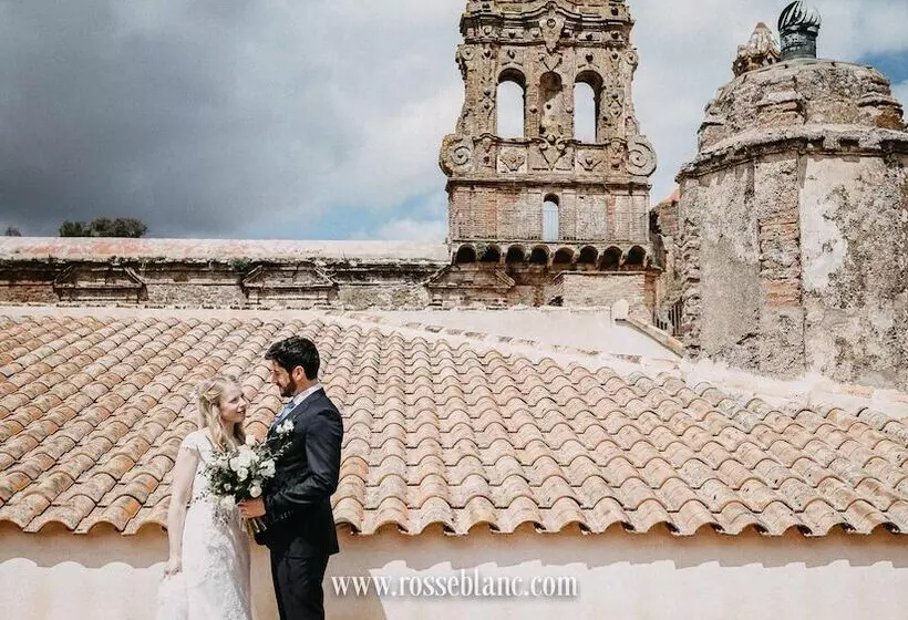 ホテル La Cartuja De Cazalla