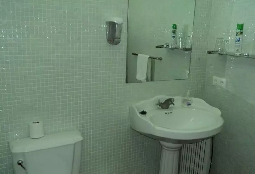 ホテル La Cartuja De Cazalla