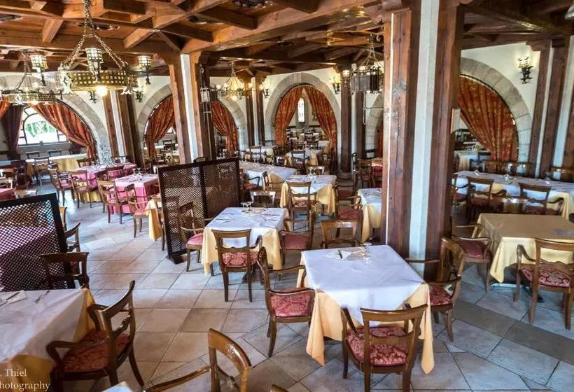 Hotel Hostal Restaurante El Castillo