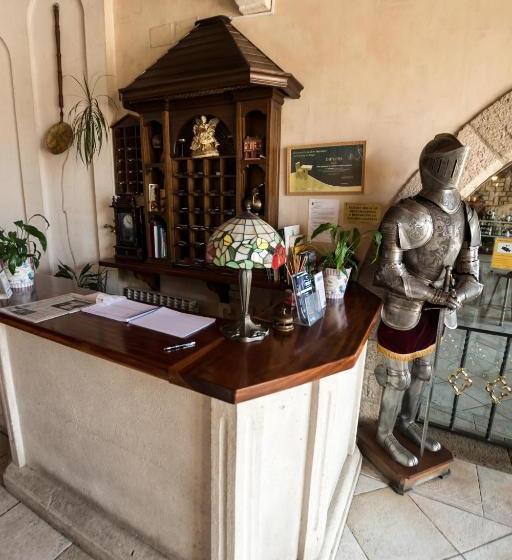 Hotel Hostal Restaurante El Castillo