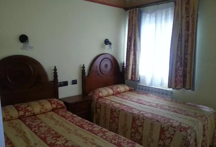 Hotel Hostal Restaurante El Castillo