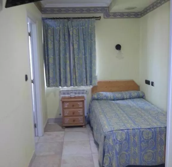 Hotel Hostal Restaurante El Castillo