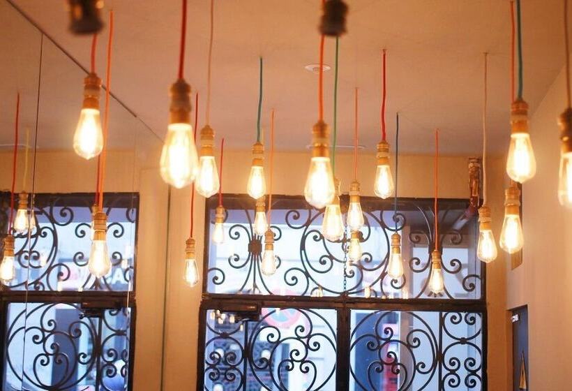 Mi Casa Inn Residencia Gran Vía Hostel