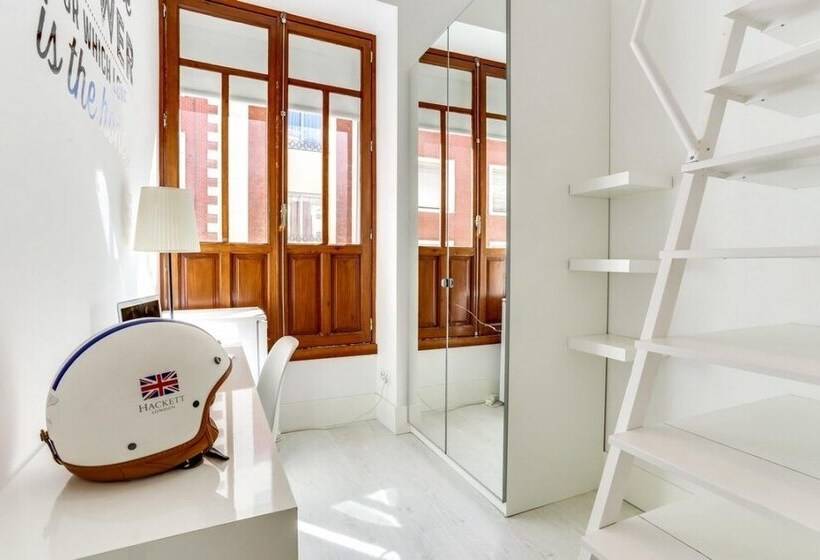 Mi Casa Inn Residencia Gran Vía Hostel