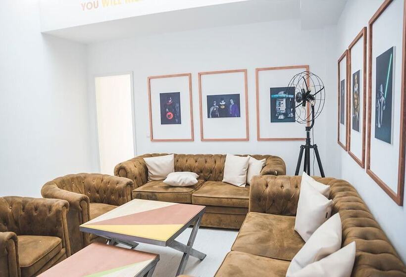 Mi Casa Inn Residencia Gran Vía Hostel