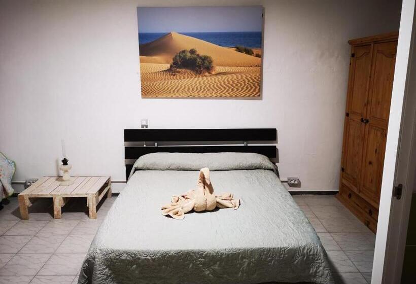 بنسيون Casa Rural La Cruz