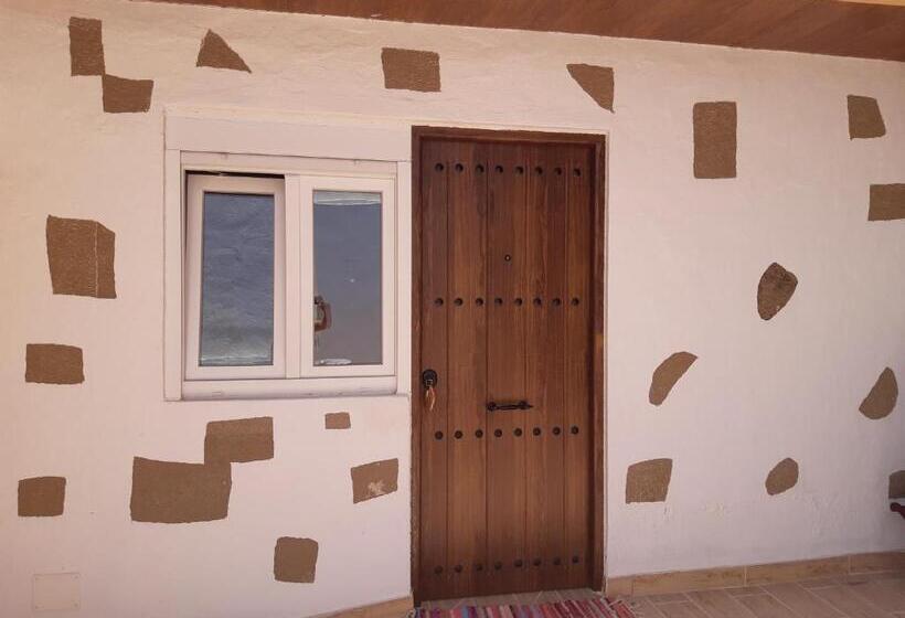 بنسيون Casa Rural La Cruz