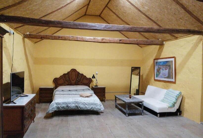 بنسيون Casa Rural La Cruz