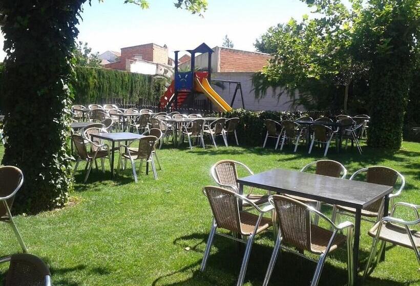 فندق فئة نجمة واحدة Cuatro Caminos