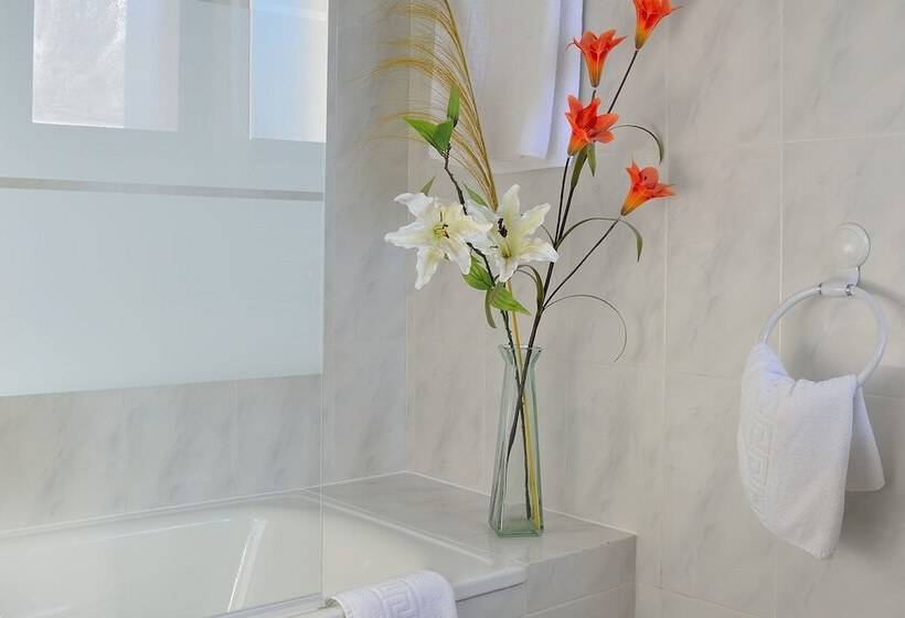 فندق فئة نجمة واحدة Cuatro Caminos