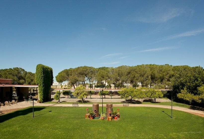 فندق فئة نجمة واحدة Lantana Garden