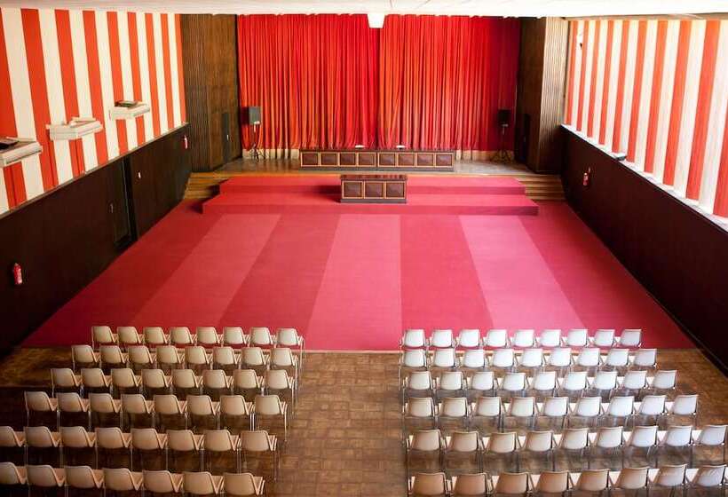 فندق فئة نجمة واحدة Lantana Garden