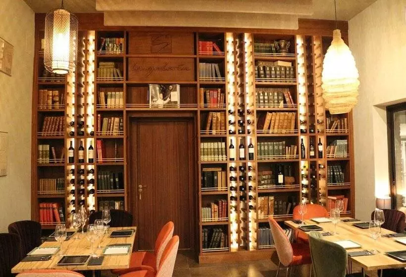 簡易ホテル Lantana Garden