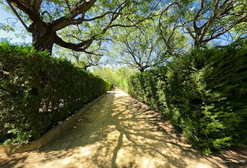 簡易ホテル Lantana Garden