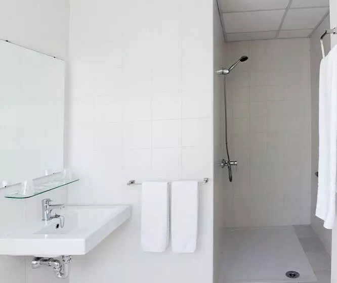 簡易ホテル Lantana Garden