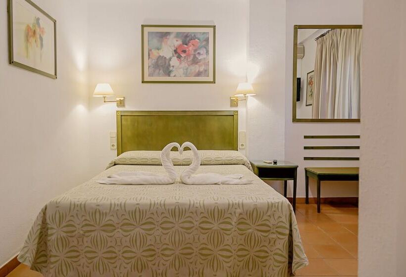 فندق فئة نجمة واحدة Lantana Garden