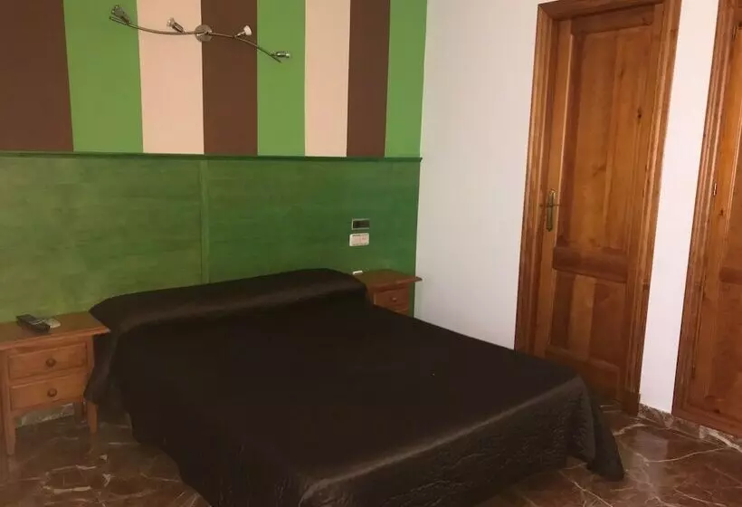 ホテル Arcos Rosalejo Coruña