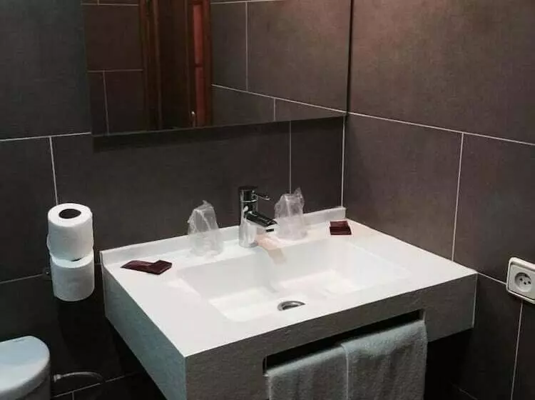 ホテル Arcos Rosalejo Coruña