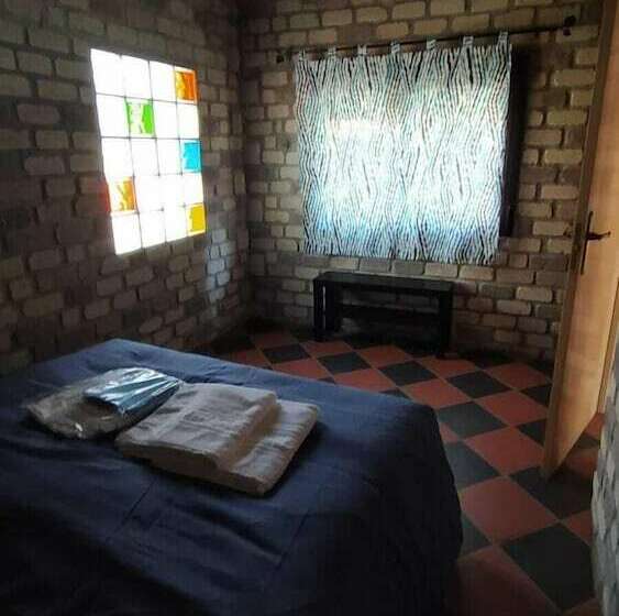 ホテル Cabañas Bungalow Albergue Camping Valle Do Seo