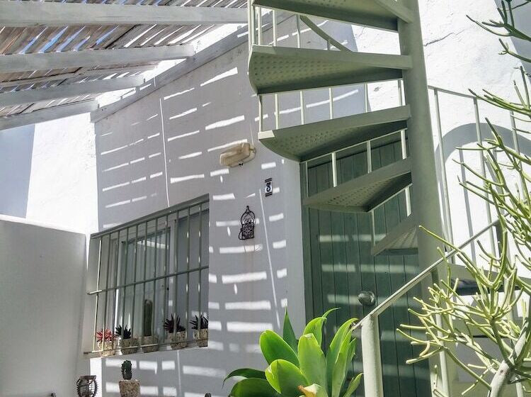 بنسيون Bungalows Castillejos   Adults Only