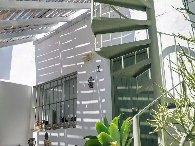 Majatalo Bungalows Castillejos   Adults Only