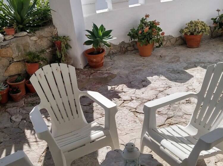 بنسيون Bungalows Castillejos   Adults Only