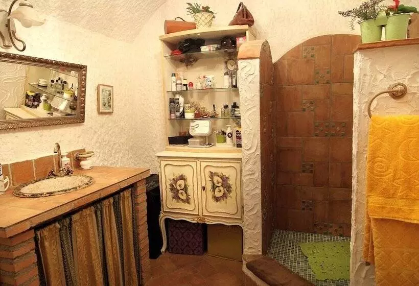 Majatalo Cuevaalegria