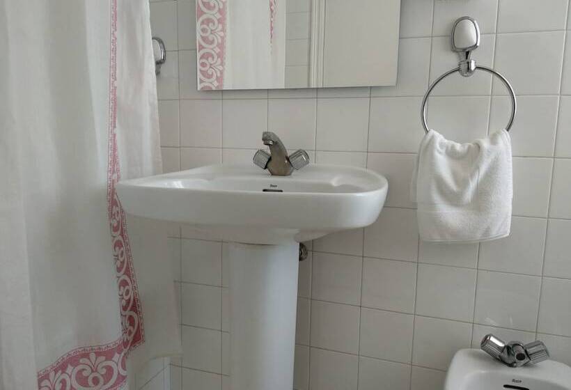 پانسیون Hostal Buenavista