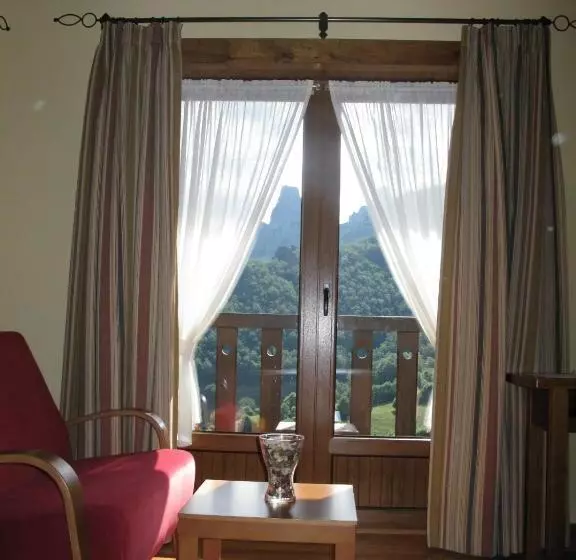 Majatalo La Posada De Cucayo